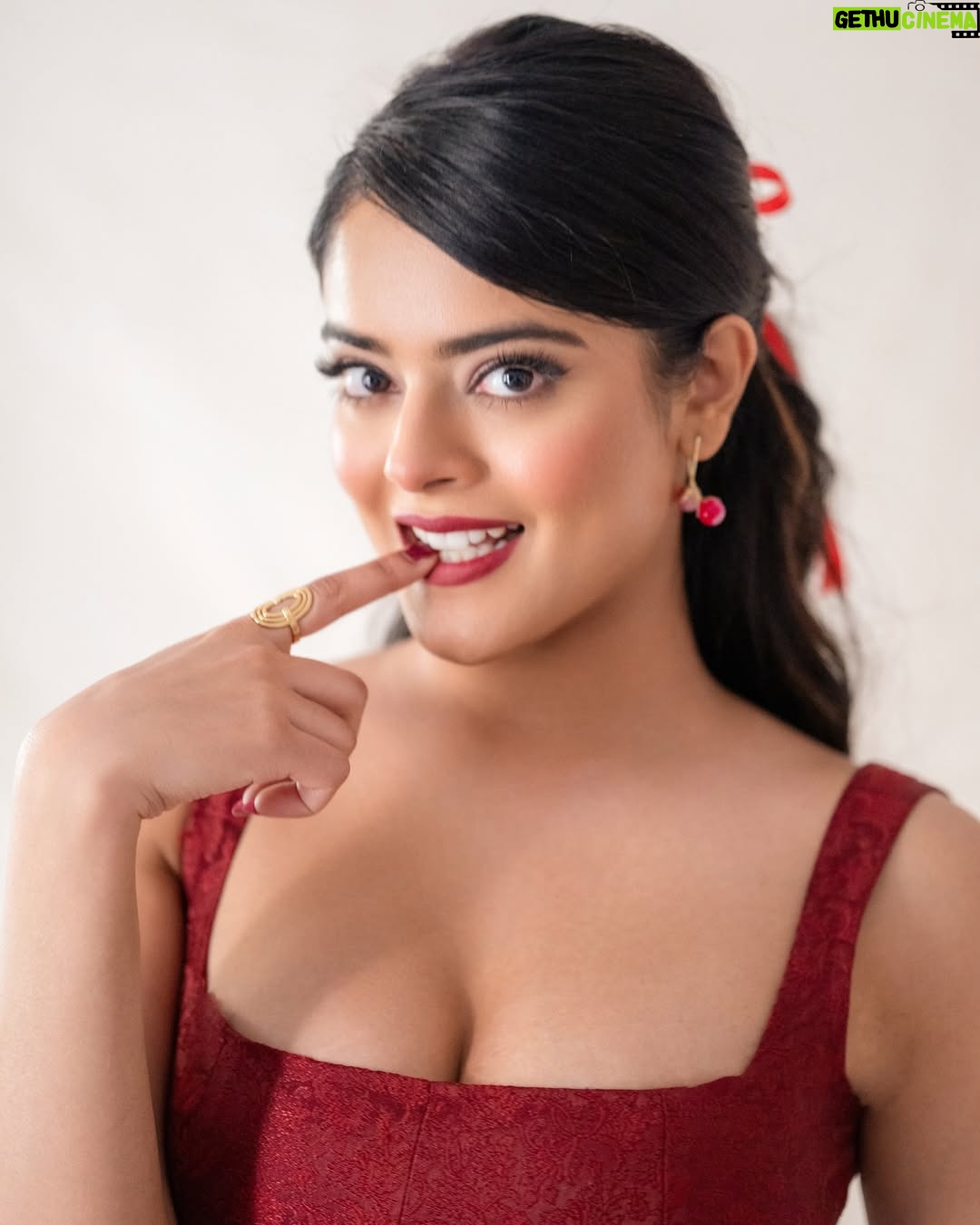 Riddhi Kumar - 95K Likes - Little Red Riding Hood? Or Red Rebelwood? ♥️🫠

Outfit:- @auburban.co 
Acessories:- @sholdsherni @trishya_jewellery
Stylist:- @shefalideora_
Style team:- @shreemahann
Photographer:- @saicharanthejareddyphotography reddyphotography
HMU - @makeuphairbydeepa 
@ohanatalents @rajasaabmovie