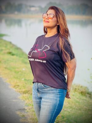 Rinku Ghosh Instagram - To life
Living in the moment is the way to happinessâŚ.
#happyness#positivity#likeforlikes