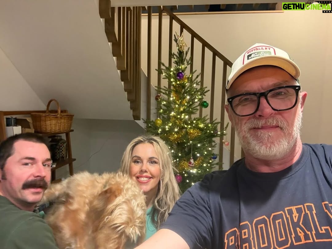 Roisin Conaty - 34.5K Likes - A ‘Man Down’ Christmas meet up. Mike brought his dog Pamela who finally kissed me after 5 hours of being solidly wooed with roast chicken.