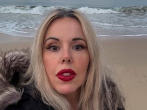 Roisin Conaty Instagram - A ‘Man Down’ Christmas meet up. Mike brought his dog Pamela who finally kissed me after 5 hours of being solidly wooed with roast chicken.