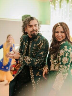 Roopal Tyagi Instagram - My forever dance partner 💃 🕺 🎉
#roonom