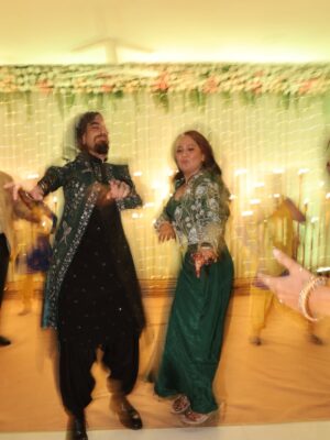 Roopal Tyagi Instagram - My forever dance partner 💃 🕺 🎉
#roonom