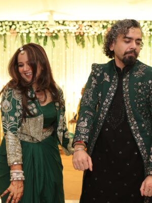 Roopal Tyagi Instagram - My forever dance partner 💃 🕺 🎉
#roonom