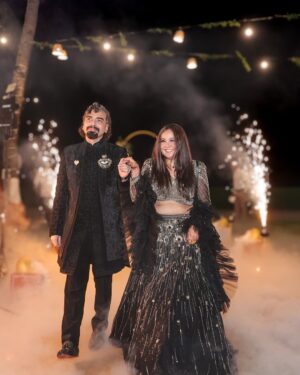 Roopal Tyagi Instagram - I feel like I’m walking on clouds ☁️ held by love.. wrapped in magic ✨
#forever #roonom