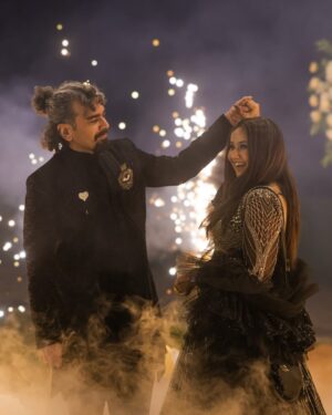 Roopal Tyagi Instagram - I feel like I’m walking on clouds ☁️ held by love.. wrapped in magic ✨
#forever #roonom