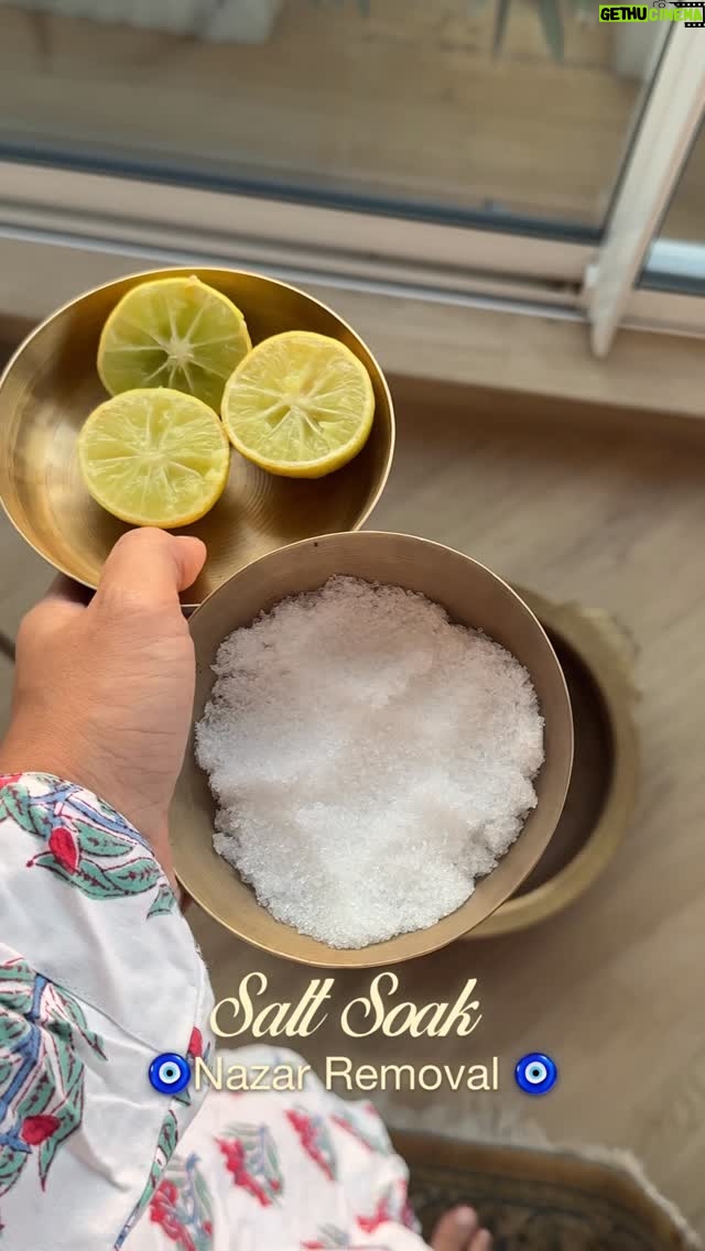 Roshni Chopra - 22.6K Likes - Epsom Salt Foot Soak Affirmation 🧿- “I now release all thoughts feelings emotions and energies that don’t serve me and  my highest good and return them to the source as love and light. It is accomplished in divine order . Thank you .” 
Try this and tell me how much lighter you feel 💕

#rorituals #epsomsalt #footsoak #energycleanse #aura