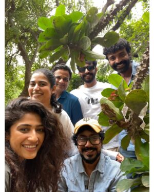 Roshni Prakash Instagram - I had the chance to play a small role in #MARK , and I’m beyond grateful for the opportunity. It has been a journey that opened doors to new connections, provided immense learning, and taught me the strength of patience.

Thank you, @kichchasudeepa sir, for showing me what it takes to be a star and the importance of being consistent with your effort. My dreams have only gotten bigger after meeting you. And yes, thank you for the best slow cooked biryani!

@sathyajyothifilms , I am indebted to you for the hospitality and care you showed during and after the shoot. It’s an honor to have been associated with you.

@vijay_kartikeyaa , thank you for giving me this opportunity, sir. It was wonderful to see you in your element.

To the beautiful people I associated with on this project: I absolutely love the energy each one of you has shared with me, and I will hold these innumerable memories close to my heart.

@archanakottige (FB to my BV), I love you 🤍

@gopalkrishnadeshpande @prathapnaarayan @sathya_actor @abishek_joseph @shettymayur24 the squad I never knew I needed, but now I can’t imagine the shoot without you all. Best boys ever!

@naveenchandra212 I didn’t get a picture with you, but I won’t forget our conversations. Here’s to cinema! 🤍

@vikranth_santhosh the “running star” on set 😅. It was lovely working with you.

@krishnapriya_822 here’s to our endless gossip and fish steak. Ne oru nalla penn kutty 🤍

@silva_stunt master One year and we have had two releases together. Manifesting a fight sequence where you teach me how to fight! 🥷

#MARK releases today. As a team, we have made this with resilience and a shared passion. Please do watch it and let me know what you think! ✨