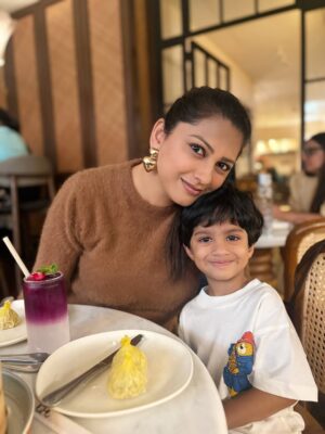 Rucha Hasabnis Instagram - Neutral tones & Sunday vibes 🫶🏻✨