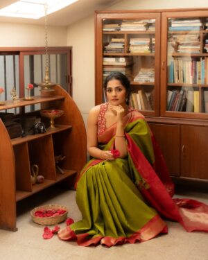 Rukmini Vasanth Instagram - ✨🧡🌱

Styled by - @poojakaranam 
Styling team - @keerthi.madhusudan @stephen_styles_ 
Saree - @avantraofficial 
Jewelry - @tribebyamrapali 
Hair - @chakrapu.madhu 
Makeup - @nikitashak 
Photographer - @sujana.zip
Saree drape artist - @makeoverby_roopakala