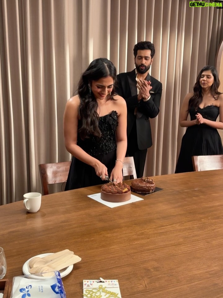 Rukmini Vasanth - 0.9 Million Likes - December did it’s thing💫