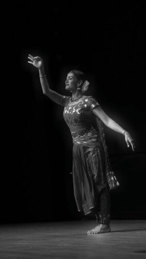Rukmini Vijayakumar Instagram - Let the soul lead, the body follows!🌸
.
.
.
.
.
[Rukmini Vijayakumar, Bharatanatyam, Tulasi, Sumedh K, Classical, Mysore, Artists, Uttarayana]
#kannadasongs #classical #bharatanatyam #tulasi #fypppppppppppppppppppppppppppppppppppppppppppppppppppppppppppppppppppppp