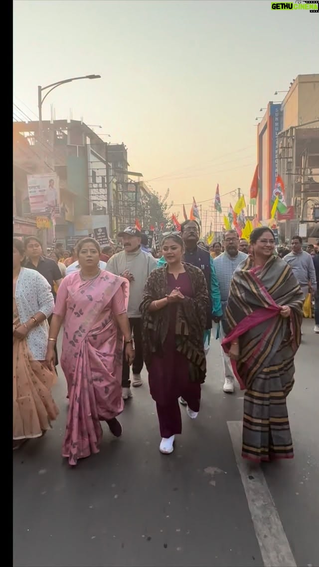 Saayoni Ghosh - 25.3K Likes - TMYC ❤️HowrahRural

#jotoikorohamlaabarjitbebangla ⚽️