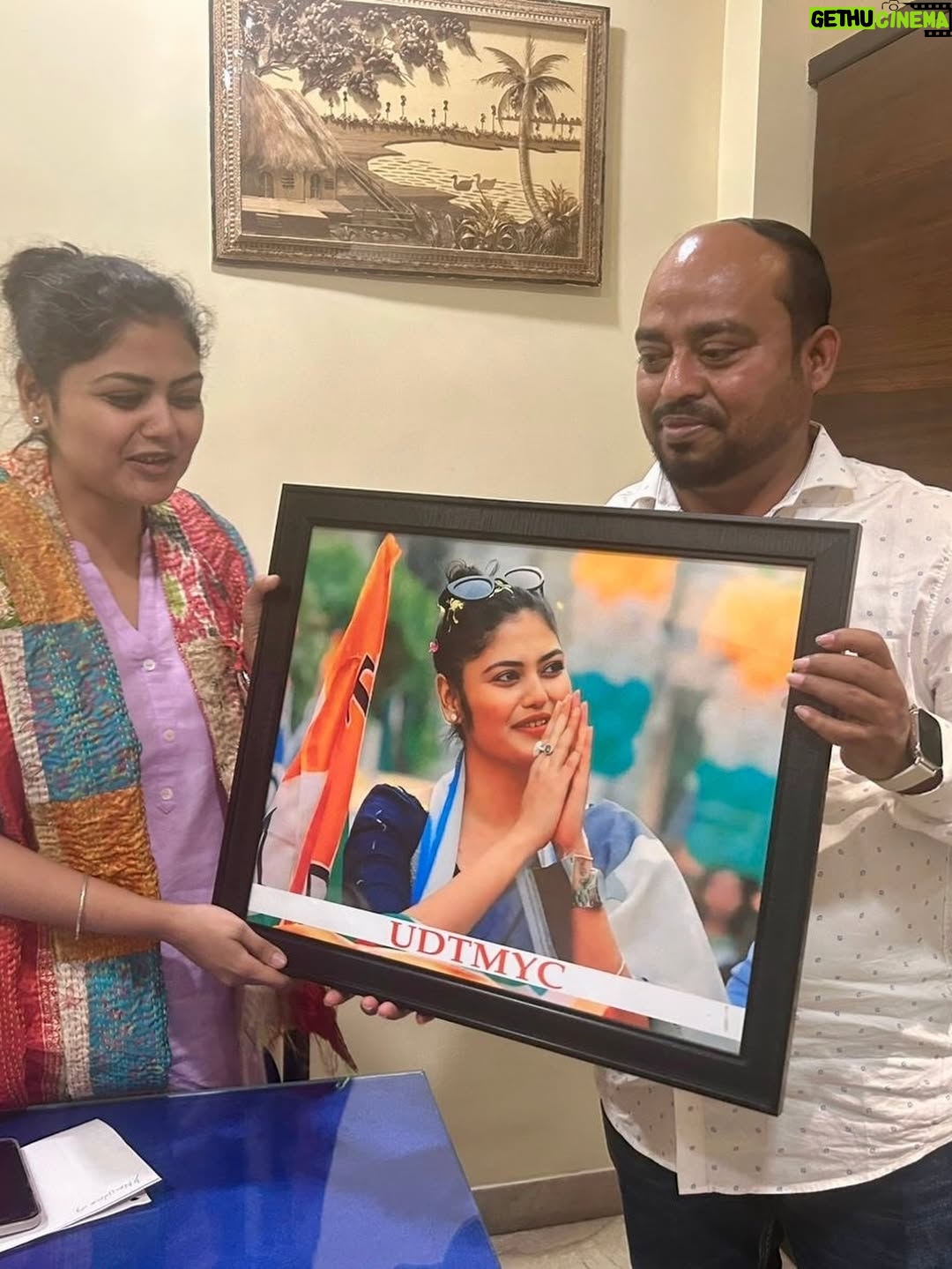 Saayoni Ghosh - 49.3K Likes - Organisational Review Meeting with district youth presidents of Malda, Uttar Dinajpur, Dakshin Dinajpur, Coochbehar, Alipurduar, Jalpaiguri, Darjeeling Plains organısational districts at Trinamool Bhavan.
