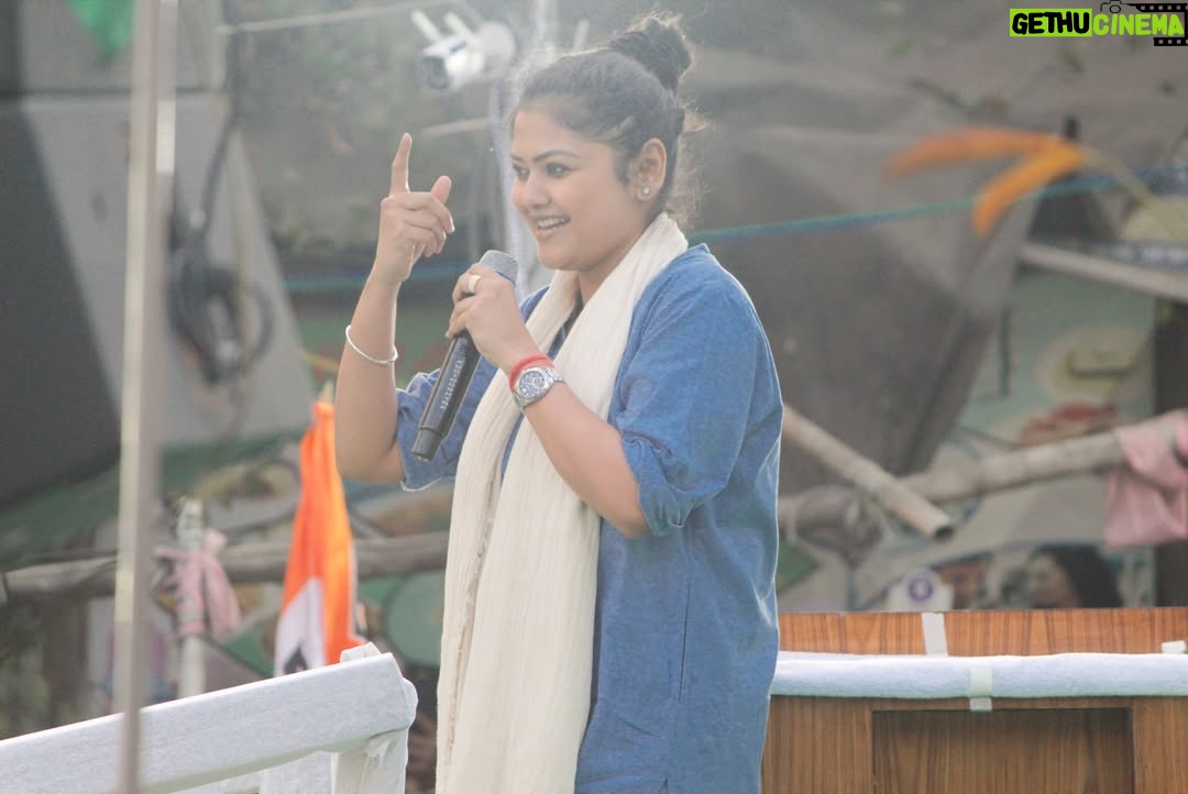 Saayoni Ghosh - 136K Likes - Game is on..:#khelaHobe! ⚽️💕🙏