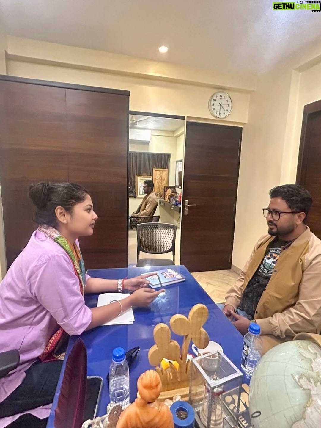 Saayoni Ghosh - 49.3K Likes - Organisational Review Meeting with district youth presidents of Malda, Uttar Dinajpur, Dakshin Dinajpur, Coochbehar, Alipurduar, Jalpaiguri, Darjeeling Plains organısational districts at Trinamool Bhavan.