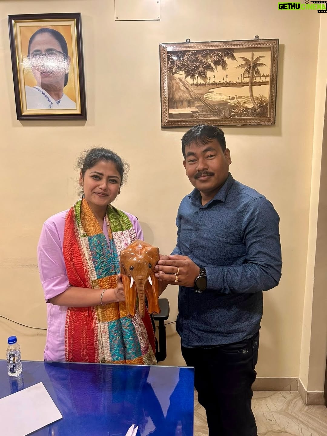 Saayoni Ghosh - 49.3K Likes - Organisational Review Meeting with district youth presidents of Malda, Uttar Dinajpur, Dakshin Dinajpur, Coochbehar, Alipurduar, Jalpaiguri, Darjeeling Plains organısational districts at Trinamool Bhavan.