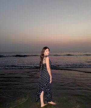 Safa Kabir Instagram - A sunset made of fire and ocean blues.
Exactly where I’m meant to be.