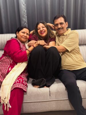 Sambhavna Seth Instagram - Kya Aap Sab Kal Ke Vlog Ke Liye Taiyaar Ho💃