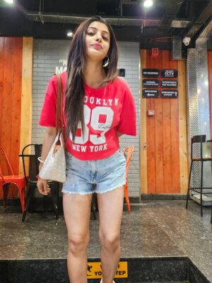 Sanchita Banerjee Instagram - ❤️❤️❤️

#ootd #sanchitabanerjee #instadaily #love #instagood