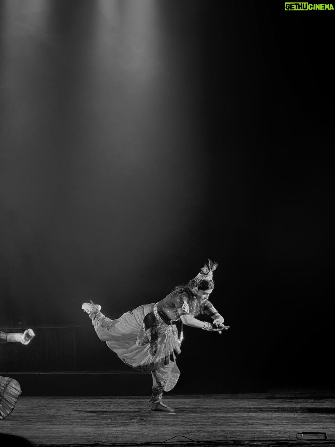 Sanskruti Balgude - 1K Likes - If you want to see this magic go for the colourful one. It’s Beautiful. Amazing show Directed by @sanskruti_balgude_official 😀💃🏻
Superb Lighting and Performance 👌🏻
Co-Produce by @kedar_juris05 🤩
.
I shot this in black and white. 
Shot on IPhone @apple 😉
#Dance #Lights #krishnalovers❤️ #sanskrutibalgude
