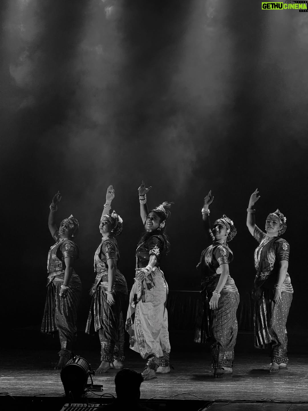 Sanskruti Balgude - 1K Likes - If you want to see this magic go for the colourful one. It’s Beautiful. Amazing show Directed by @sanskruti_balgude_official 😀💃🏻
Superb Lighting and Performance 👌🏻
Co-Produce by @kedar_juris05 🤩
.
I shot this in black and white. 
Shot on IPhone @apple 😉
#Dance #Lights #krishnalovers❤️ #sanskrutibalgude