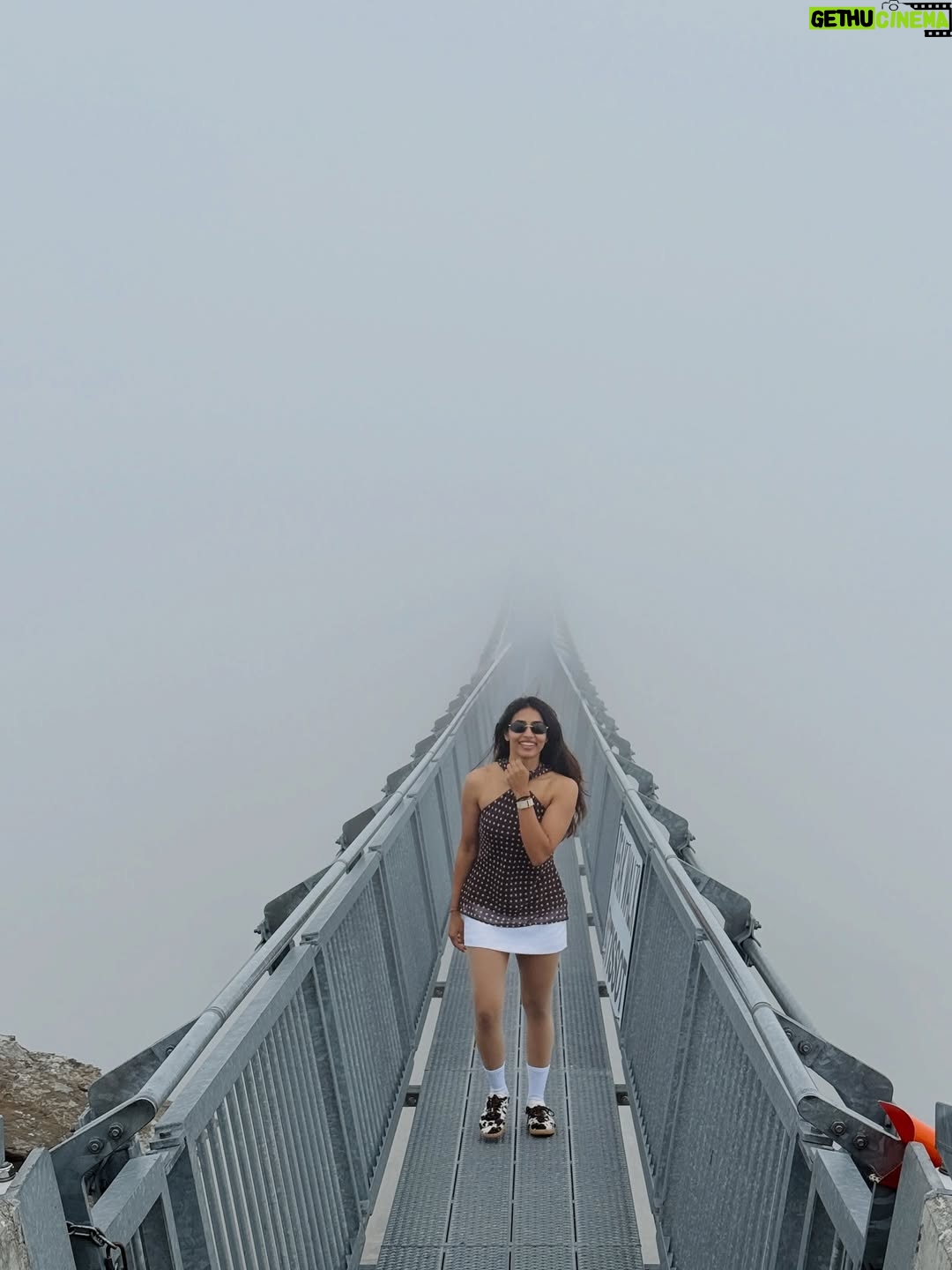 Sapthami Gowda - 239K Likes - Just a “FEW” vacay pictures ! 

Wish I could put all 1000 pictures at once, like a physical photo album ! 

🚠🚞🏔️🧿