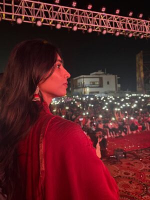 Sapthami Gowda Instagram - Hospete-Hampi- Kushtagi 🙏🏻❤️

Thank you ❤️🧿
Yelo Mahadeva haad kelskondra ??🥰