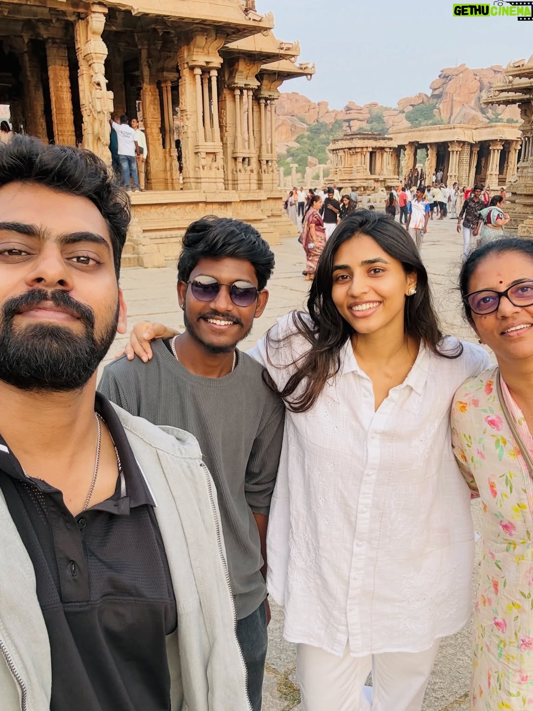 Sapthami Gowda - 272.8K Likes - Hospete-Hampi- Kushtagi 🙏🏻❤️

Thank you ❤️🧿
Yelo Mahadeva haad kelskondra ??🥰
