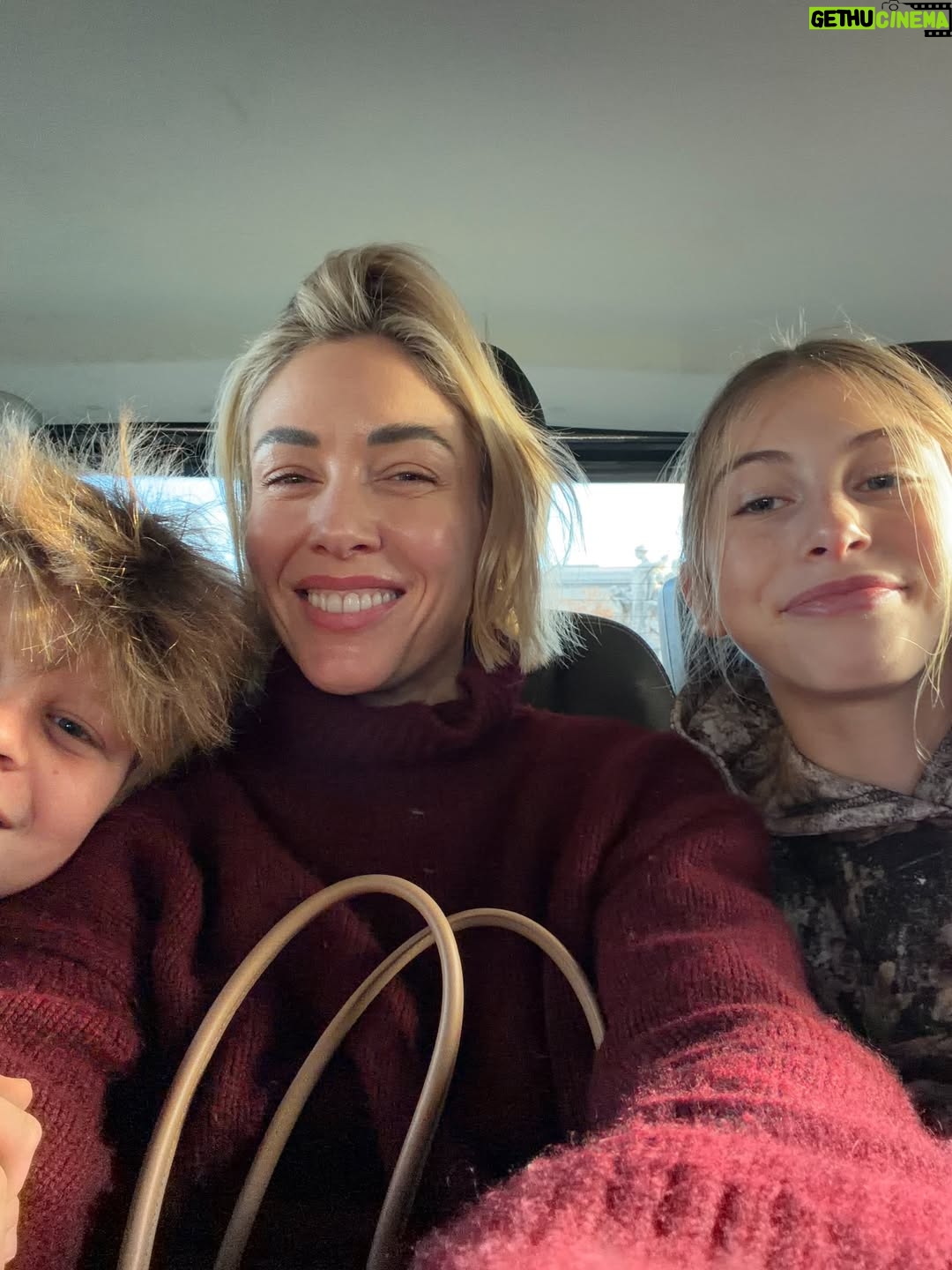 Sarah Felberbaum - 37.4K Likes - Amore, stanchezza e pensieri lasciati a metà..

Buon inizio.
