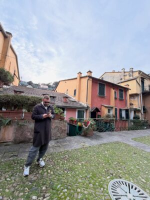 Sarah Felberbaum Instagram - Amore, stanchezza e pensieri lasciati a metà..

Buon inizio.