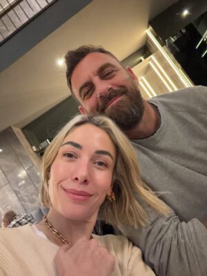 Sarah Felberbaum Instagram - Amore, stanchezza e pensieri lasciati a metà..

Buon inizio.