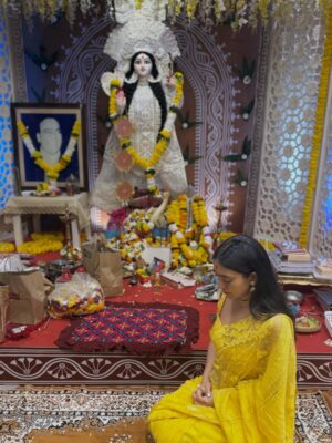 Sayani Gupta Instagram - Saraswati Bidyeboti 🌼
The one day we wait for all year. 

Thank you Tani di, Dada and the entire family for bringing us together each year for Ma. 
#31years