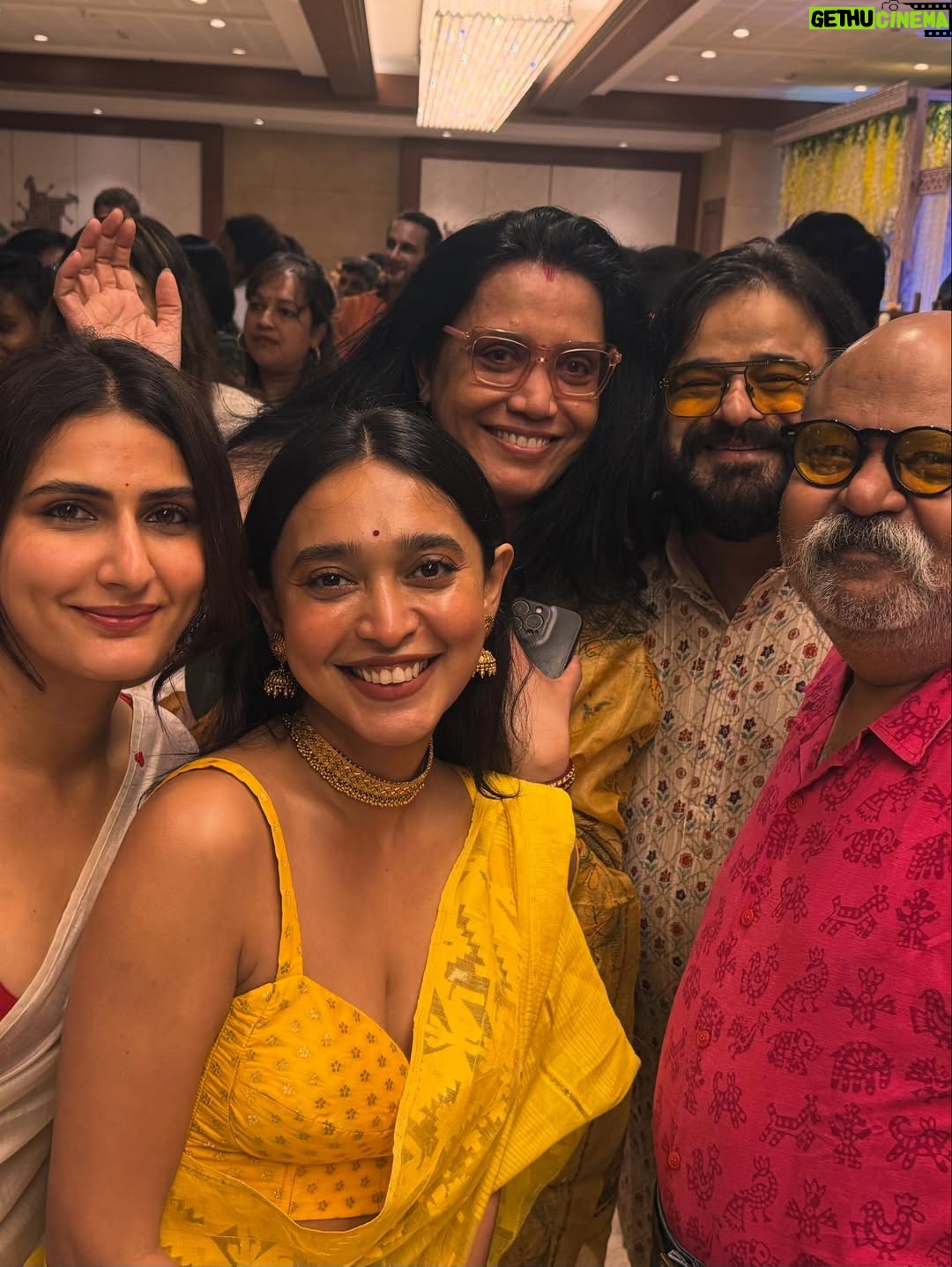 Sayani Gupta - 38.5K Likes - Saraswati Bidyeboti 🌼
The one day we wait for all year. 

Thank you Tani di, Dada and the entire family for bringing us together each year for Ma. 
#31years