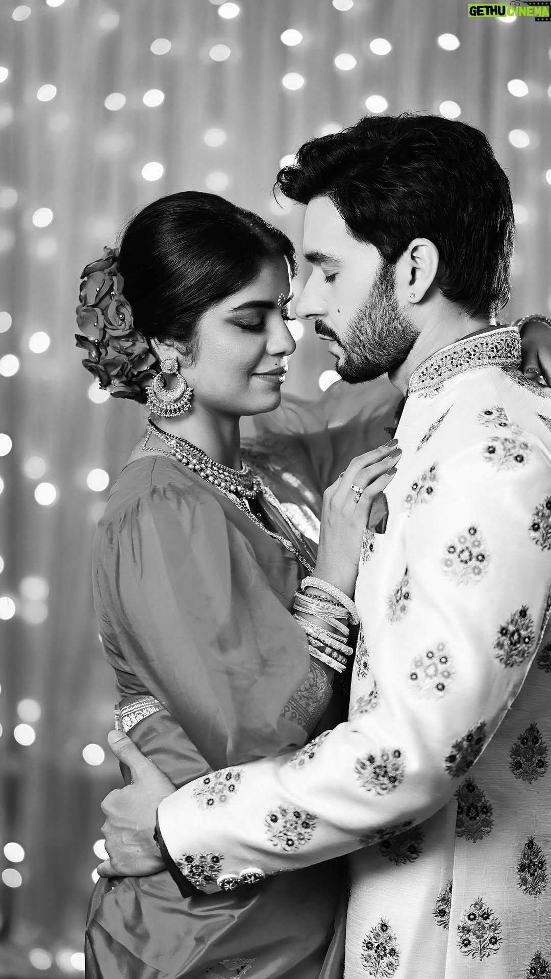 Sayantani Ghosh - 63.6K Likes - 🧿05.12.2021~05.12.2025🧿♾️
🌷Happy 4th Wedding Anniversary Pati @anugrah0070 🌷
Blessed to have you in my life .. I love you 💕❤️
.
.
#togetherforever ♾️