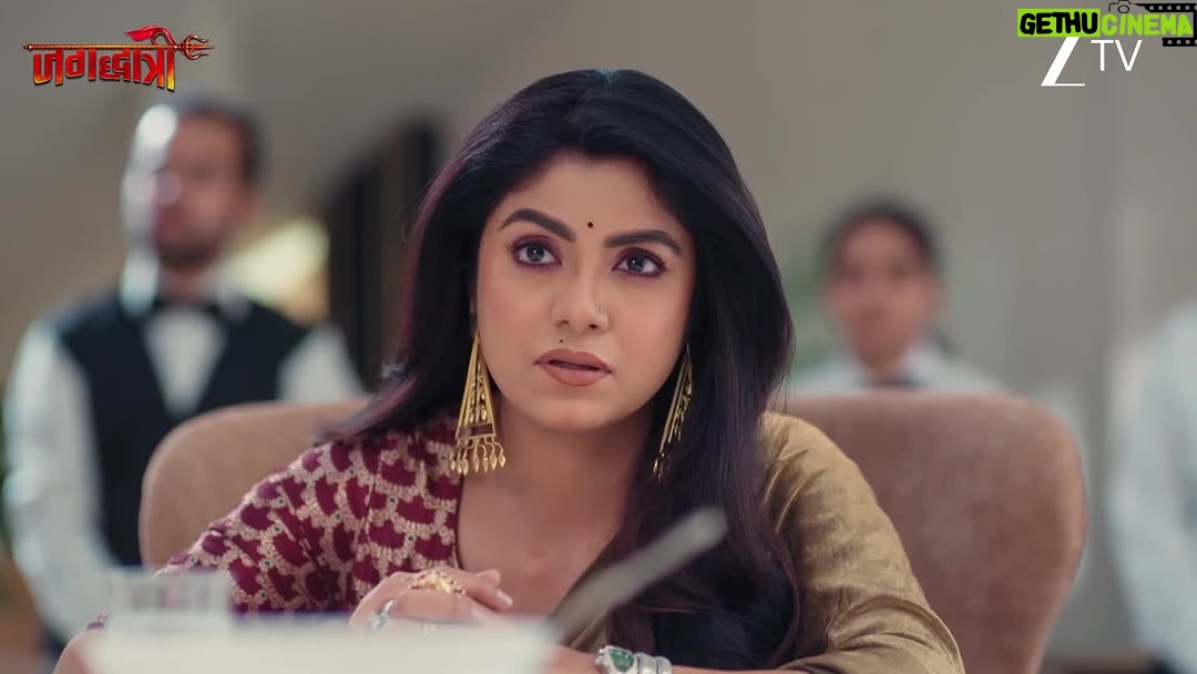 Sayantani Ghosh - 382K Likes - Maya ne pakad liya hai Jagadhatri aur Tapasya ka jhooth, kya khaane ko lekar aayega kahaani mein koi naya mod?

Dekhiye #Jagadhatri har roz, raat 10 baje, sirf #ZeeTV par.

#Jagadhatri #Shivaay #Maya #Rudra #Tapasya #JagadhatriEpisodic #AapkaApnaZeeTV