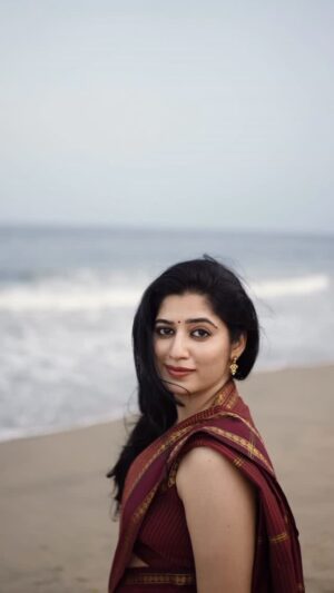 Shambhavy gurumoorthy Instagram - 🥀 when you choose yourself ,everything changes ✨

#samandprasi #insta #instagram #instadaily #ootd #fashion #fashionista #selflove #nomakeup #happy #meta #tuesday #traditional #saree #sareelove #sareeoftheday