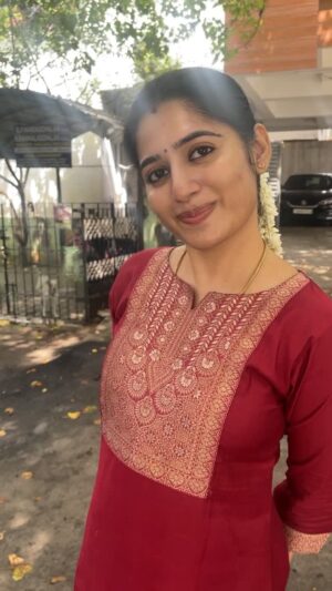 Shambhavy gurumoorthy Instagram - Diwali glow hits different ✨

#samandprasi #instagood #instadaily #happy #diwali #trending #positivity #me #reelitfeelit #reel #us #meta #diwali2025