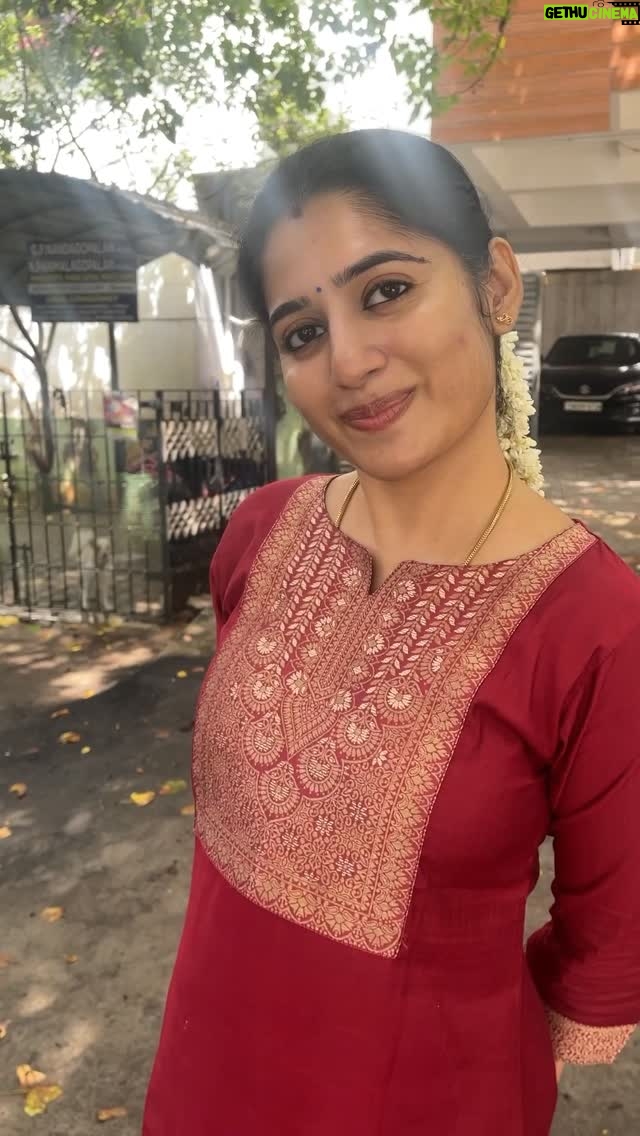 Shambhavy gurumoorthy - 10.3K Likes - Diwali glow hits different ✨

#samandprasi #instagood #instadaily #happy #diwali #trending #positivity #me #reelitfeelit #reel #us #meta #diwali2025