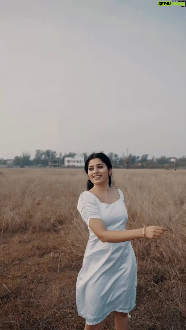 Shambhavy gurumoorthy - 8.3K Likes - Soft look , strong aura 🤍✨

#trend #instagram #instafashion #ootd #love