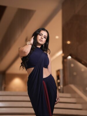 Sharmiela Mandre Instagram - At the press meet of our latest film @thedevilfilm releasing in a theatre near you on December 11 
.
.
.
Outfit : @shantanunikhil 
MUA: @makeupbydeepaknair 
Styled: @hautecouturebyzo 
Shot by : @18mmclicks