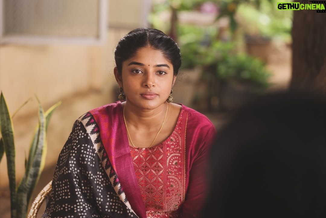 Sheela Rajkumar - 7K Likes - “From script to screen, it’s been an unforgettable journey. Thank you to my movie family for making magic happen together. 🌟”
.
.
.
.
.
ஆண் பாவம் பொல்லாதாது 

Happy to work with @malavika_manojj 😍
Thank you so much & great full @rio.raj & @rjvigneshkanth , @dhivakargj 🤝
So grateful experience dir @kalaiarasanthangavel thank you
@drumsticks.productions and @blacksheeptamil thank you 😊 & thank you so much each and everyone 🙏🏼
Costumes credits @meenakshishreedharan 🤗😍
@madheshmanickamm 🤝
@siddhukumar 🤝
@varun_kg_official 🤝