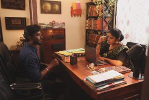 Sheela Rajkumar Instagram - “From script to screen, it’s been an unforgettable journey. Thank you to my movie family for making magic happen together. 🌟”
.
.
.
.
.
ஆண் பாவம் பொல்லாதாது 

Happy to work with @malavika_manojj 😍
Thank you so much & great full @rio.raj & @rjvigneshkanth , @dhivakargj 🤝
So grateful experience dir @kalaiarasanthangavel thank you
@drumsticks.productions and @blacksheeptamil thank you 😊 & thank you so much each and everyone 🙏🏼
Costumes credits @meenakshishreedharan 🤗😍
@madheshmanickamm 🤝
@siddhukumar 🤝
@varun_kg_official 🤝