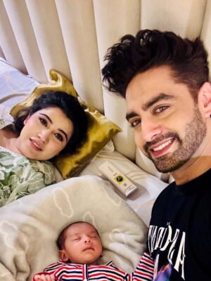 Sheena Bajaj Instagram - Divine  year ty for ur blessings love ❤️ in our life 🧿 @aarush_bajaj_purohit