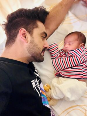 Sheena Bajaj Instagram - Divine  year ty for ur blessings love ❤️ in our life 🧿 @aarush_bajaj_purohit