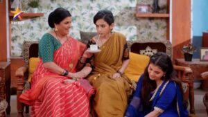 Shivani Baokar Instagram - “सत्याची कमाल…संक्रांतीची नवी धमाल”…
‘साधी माणसं’
11 ते 13 जानेवारी संध्या. 6:30 वा. Star प्रवाहवर…
#SadhiMansa #StarPravah