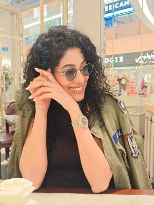 Shraddha Musale Instagram - This feeling when you are absorbing every moment with yourself and the surroundings. 

All I can say...bliss💜
#gratitude #feelings #moments #dubailife