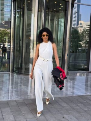 Shraddha Musale Instagram - This feeling when you are absorbing every moment with yourself and the surroundings. 

All I can say...bliss💜
#gratitude #feelings #moments #dubailife