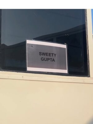 Shriya Pilgaonkar Instagram - It’s a wrap ! 🎬
Always the best time with this gang on set ! Reuniting with this team & reliving Sweety Gupta felt so special. Cant wait for you to watch Mirzapur – The Film on the BIG screen. It’s going to be wild 🔥