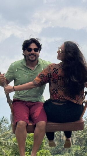 Shruti Marathe Instagram - Ata zali DEPENDENT 🤪