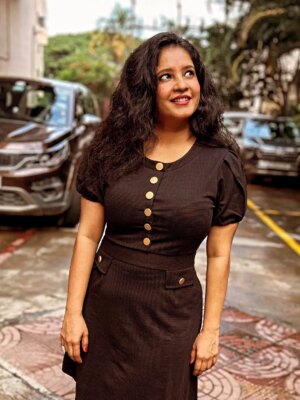 Shubha Poonja Instagram - Sometimes you fall in love ❤️.... with yourself ... and  enjoy the freedom of that ...